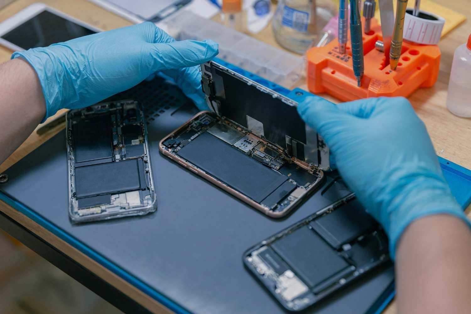 Top Phone Fixing Services You Need for a Fully Functional Smartphone